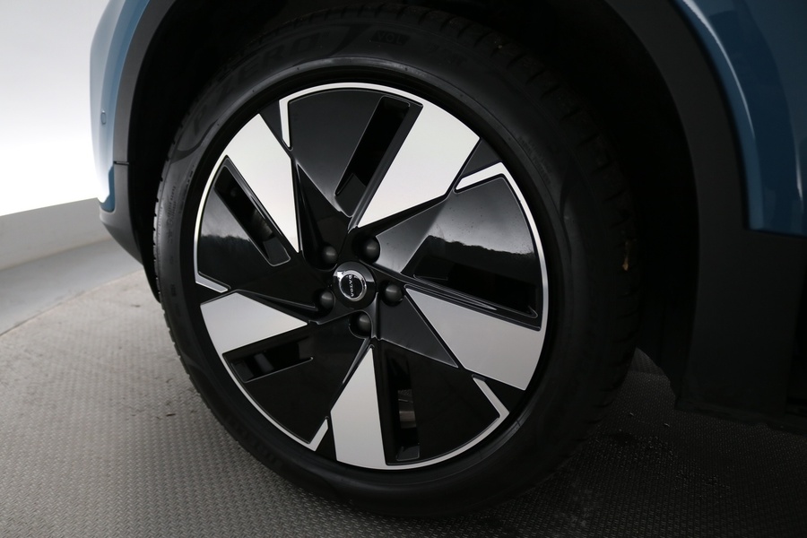 Volvo EX40 vaihtoauto