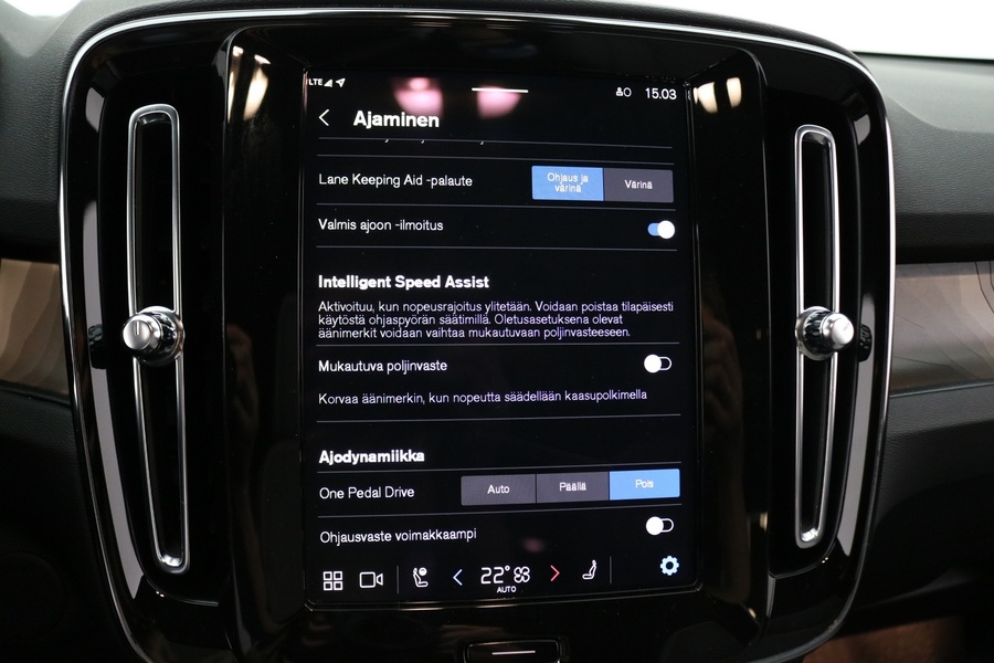 Volvo EX40 vaihtoauto