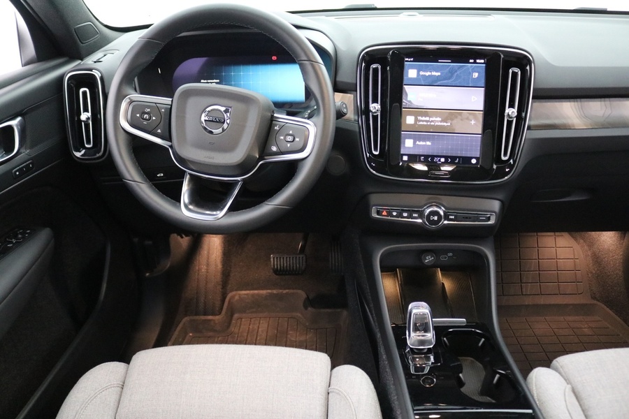 Volvo EX40 vaihtoauto