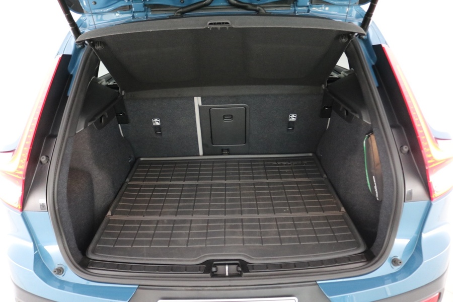 Volvo EX40 vaihtoauto