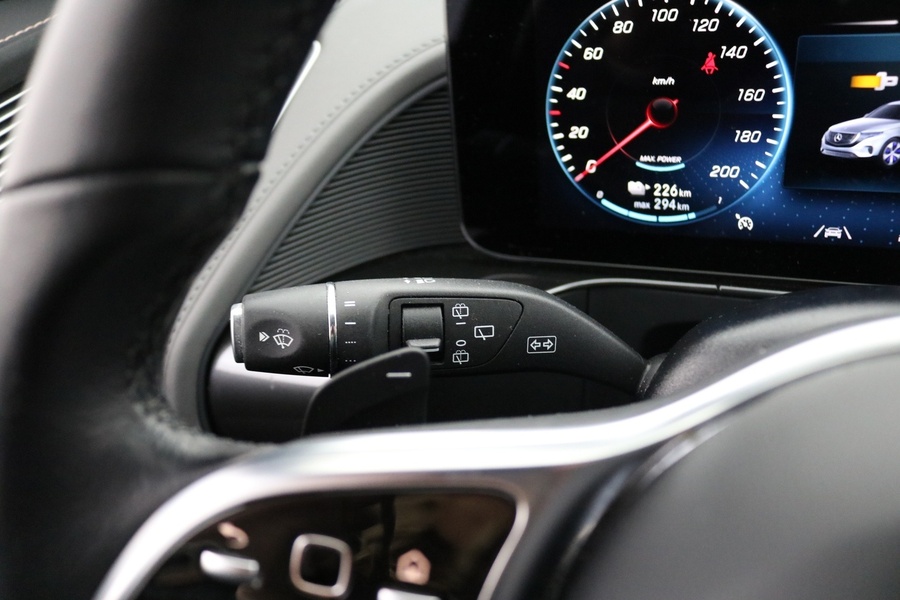 Mercedes-Benz EQC vaihtoauto