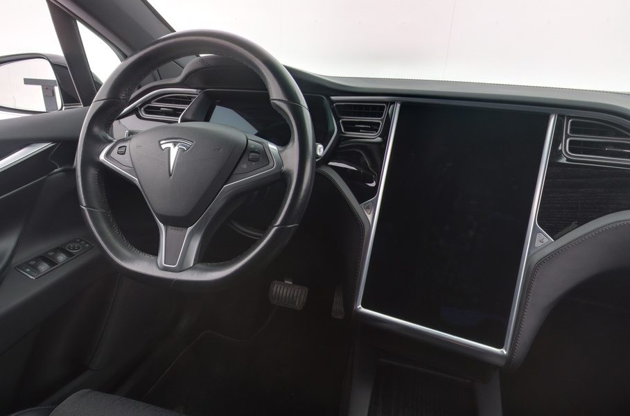 Tesla Model X vaihtoauto