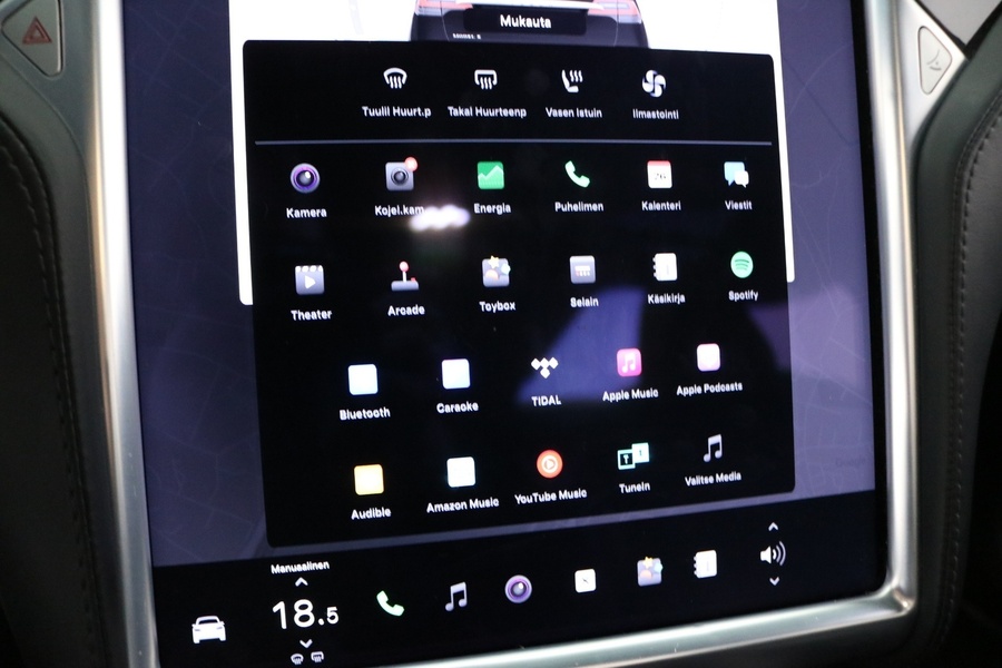 Tesla Model X vaihtoauto