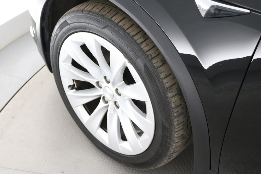 Tesla Model X vaihtoauto