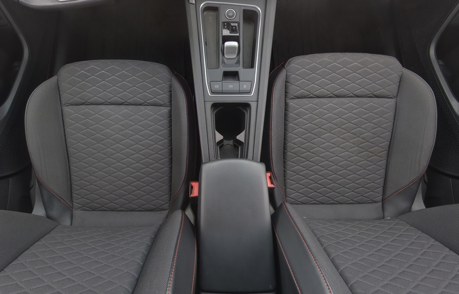 SEAT Leon Sportstourer vaihtoauto