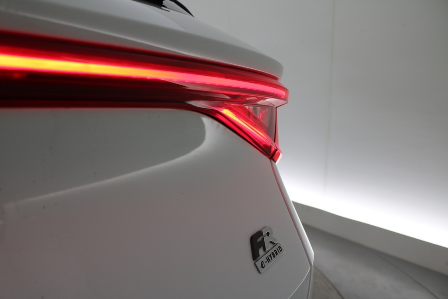 SEAT Leon Sportstourer vaihtoauto