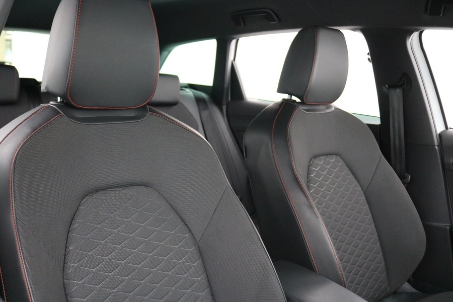 SEAT Leon Sportstourer vaihtoauto