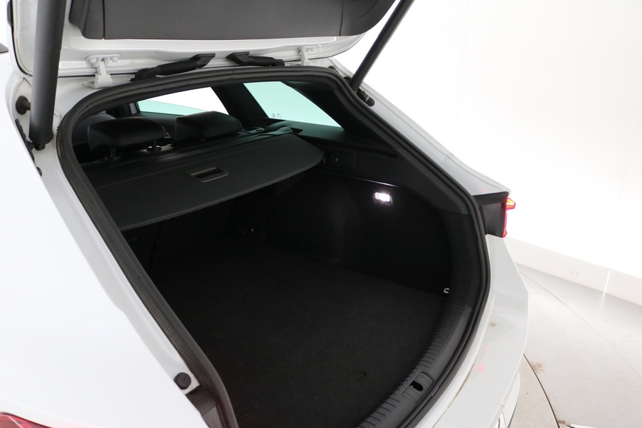 SEAT Leon Sportstourer vaihtoauto