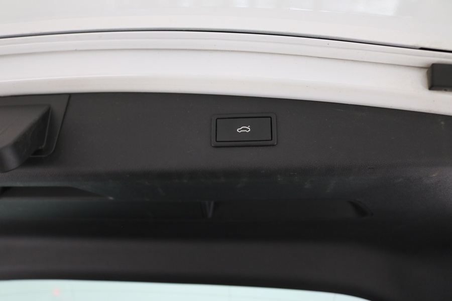 SEAT Leon Sportstourer vaihtoauto