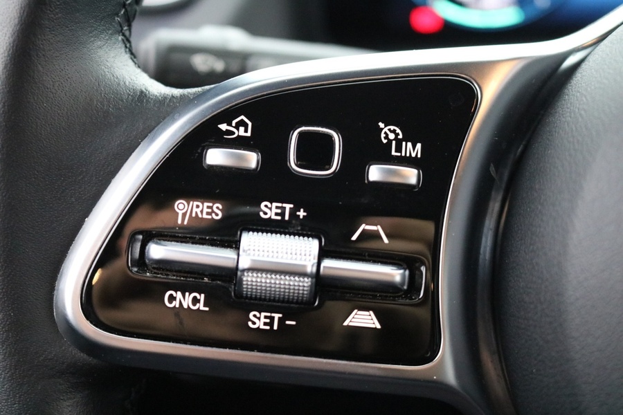 Mercedes-Benz EQA vaihtoauto