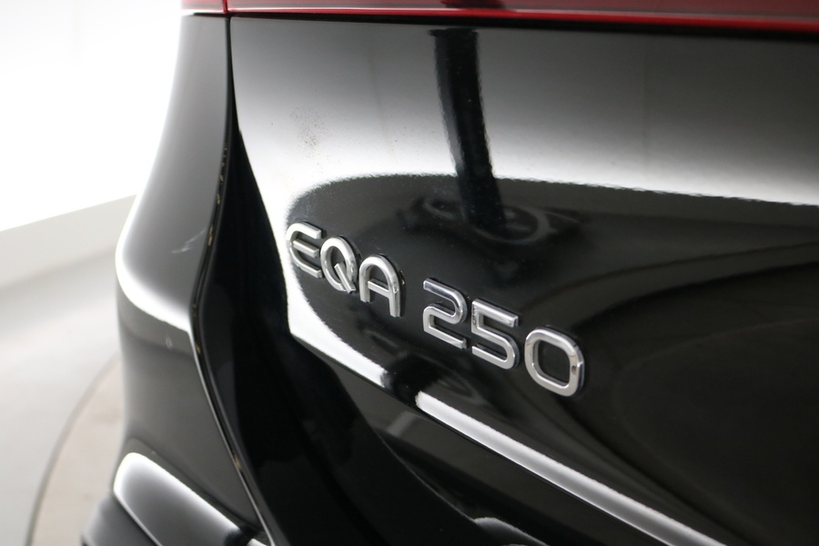 Mercedes-Benz EQA vaihtoauto