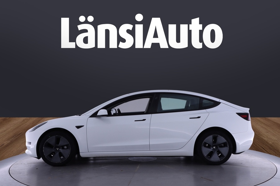 Tesla Model 3 vaihtoauto