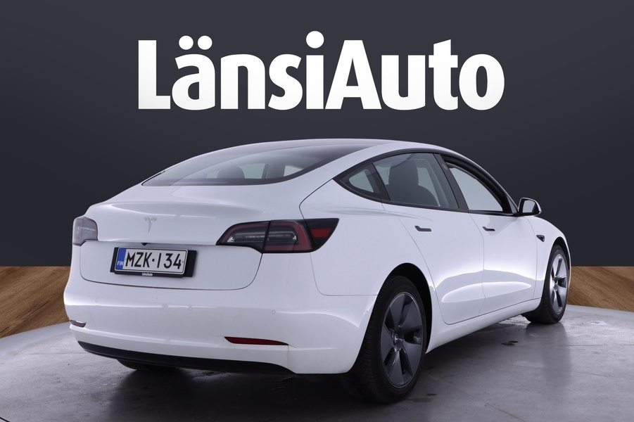 Tesla Model 3 vaihtoauto