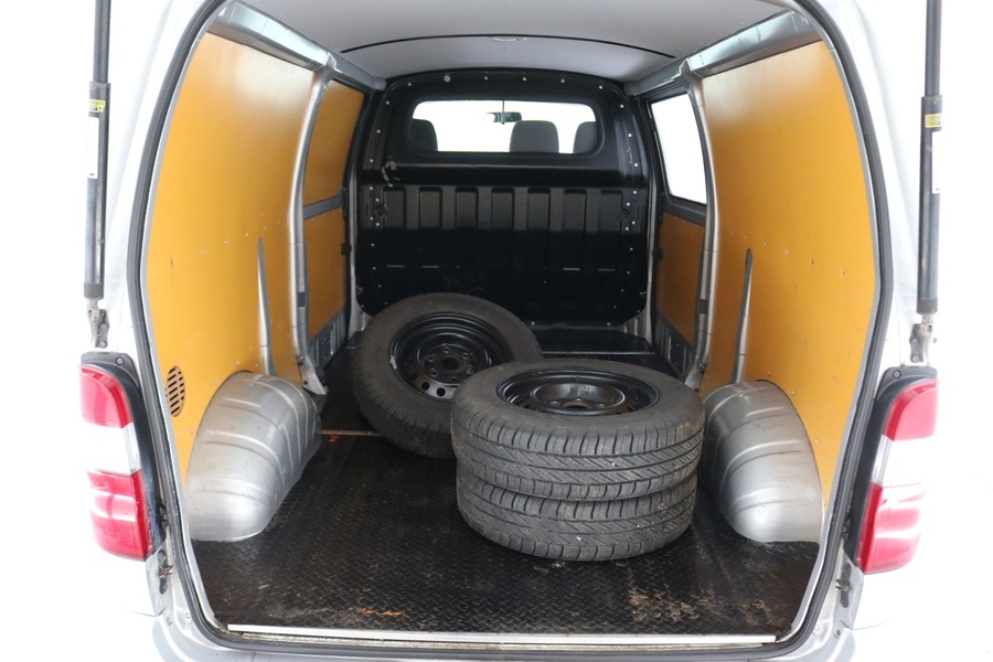 Toyota Hiace vaihtoauto