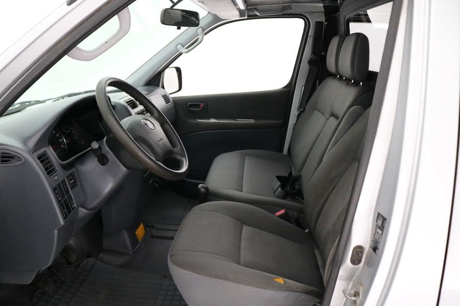 Toyota Hiace vaihtoauto