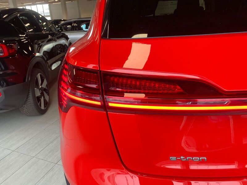 Audi e-tron vaihtoauto