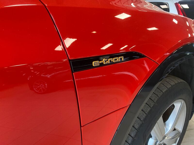 Audi e-tron vaihtoauto