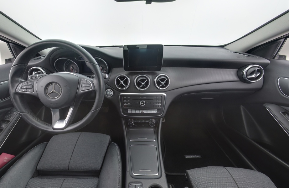 Mercedes-Benz GLA vaihtoauto