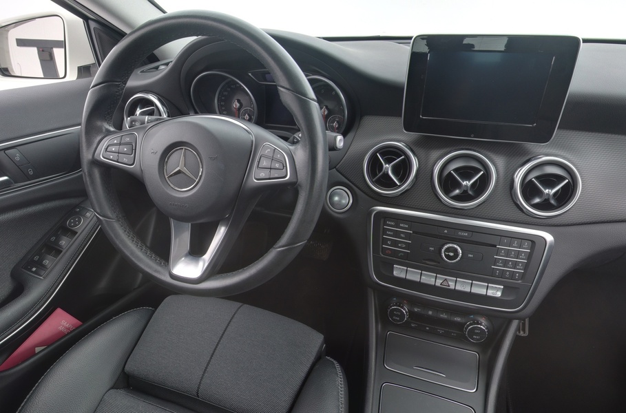 Mercedes-Benz GLA vaihtoauto