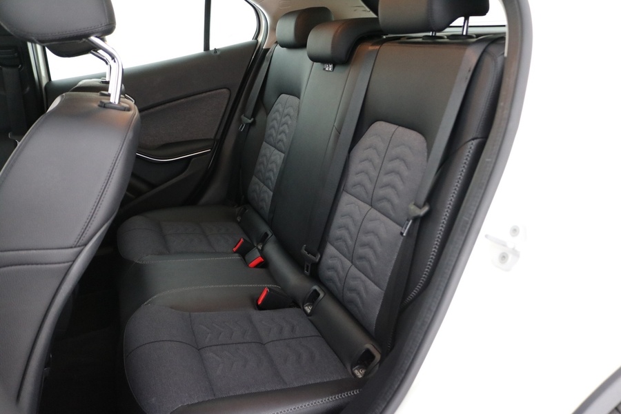 Mercedes-Benz GLA vaihtoauto