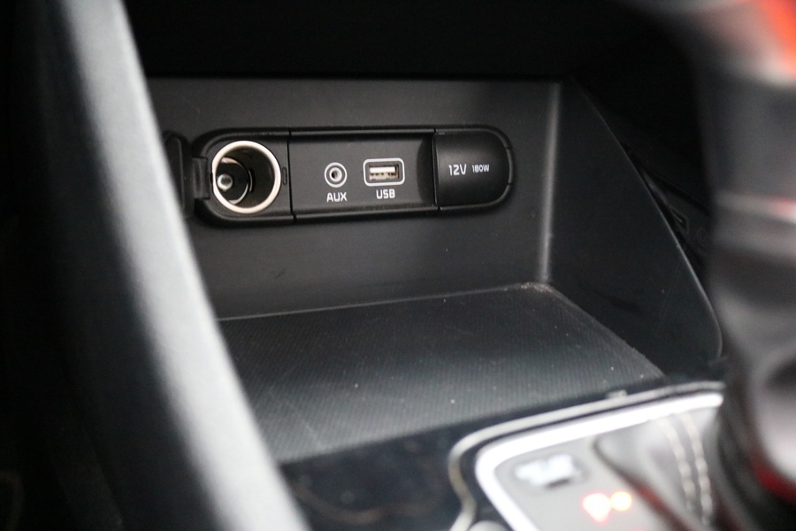 Kia Niro plug-in vaihtoauto