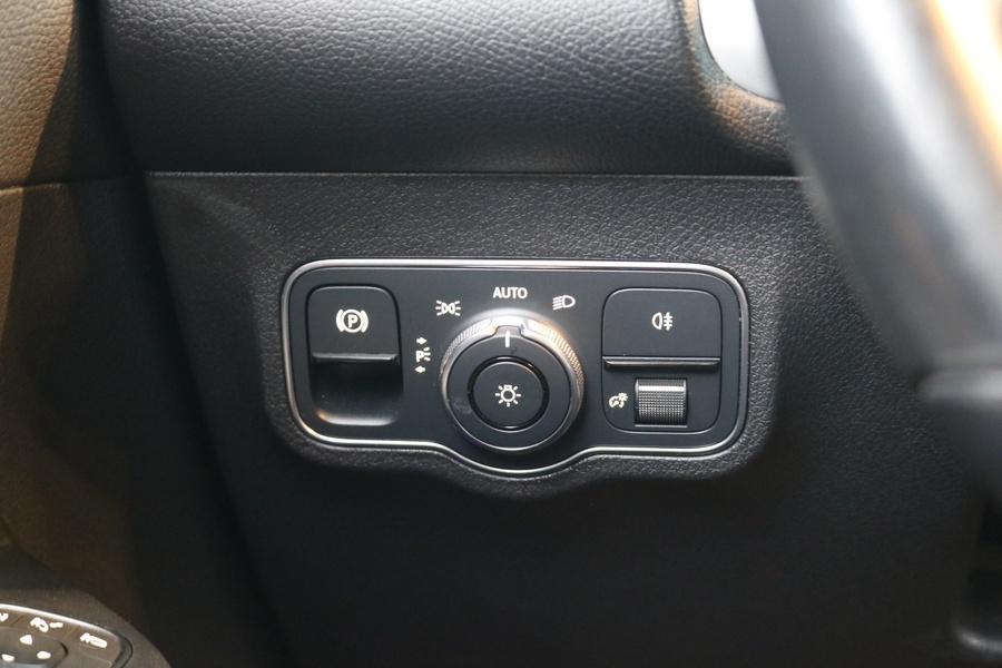 Mercedes-Benz EQB vaihtoauto