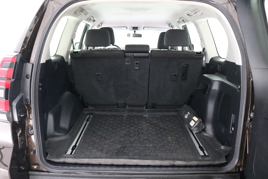 Toyota Land Cruiser vaihtoauto