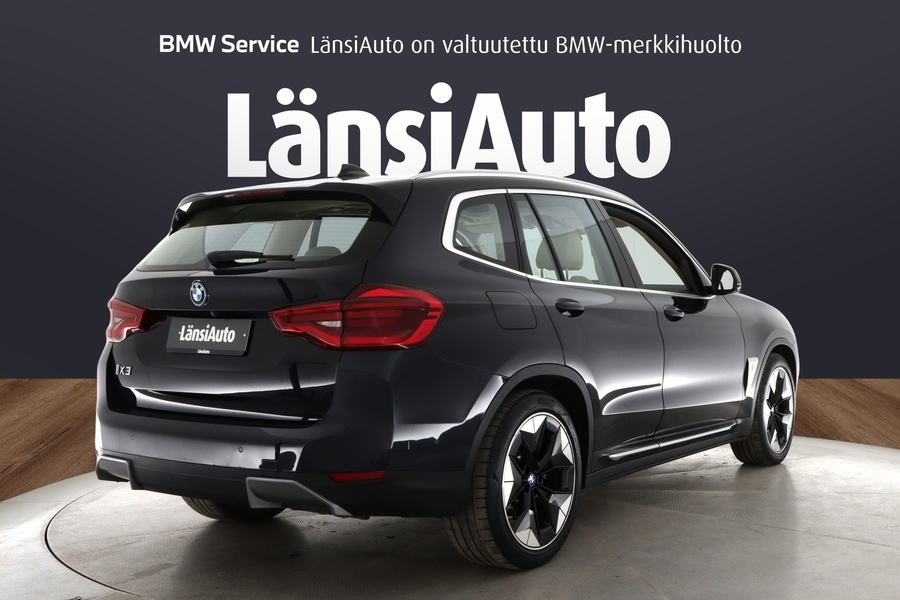 BMW iX3 vaihtoauto