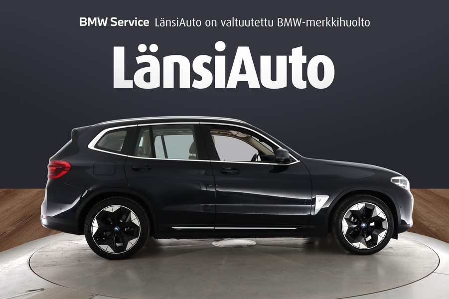 BMW iX3 vaihtoauto