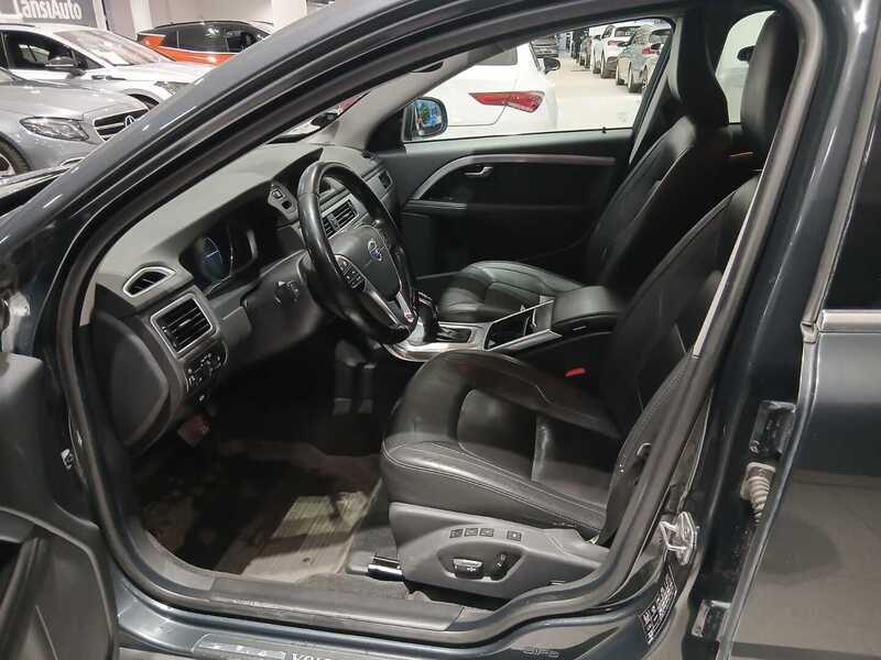 Volvo V70 vaihtoauto