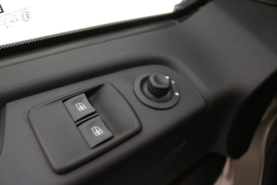 Opel Vivaro vaihtoauto