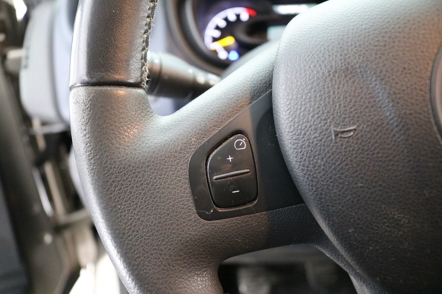 Opel Vivaro vaihtoauto