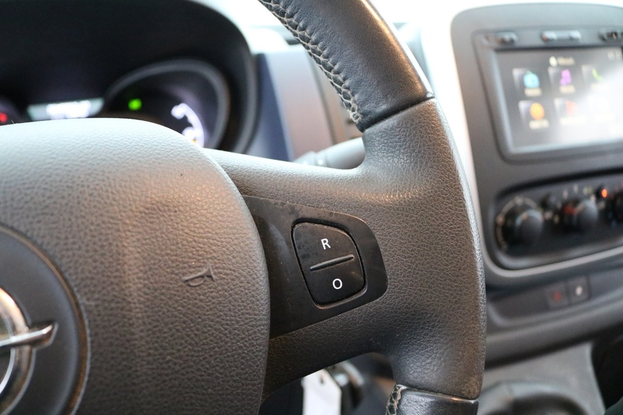 Opel Vivaro vaihtoauto