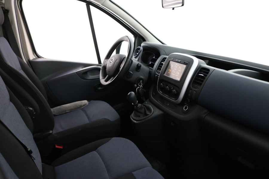 Opel Vivaro vaihtoauto