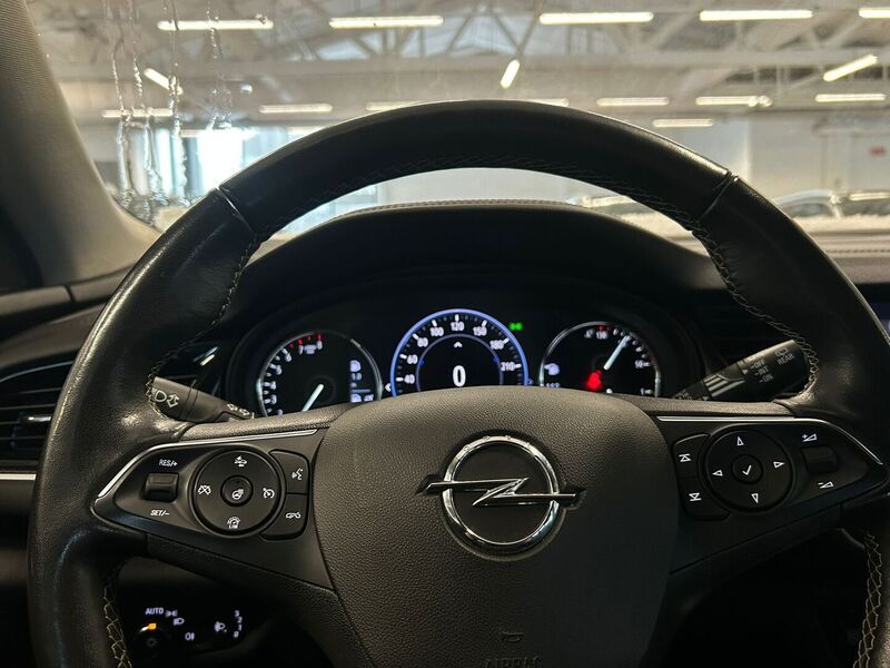 Opel Insignia vaihtoauto