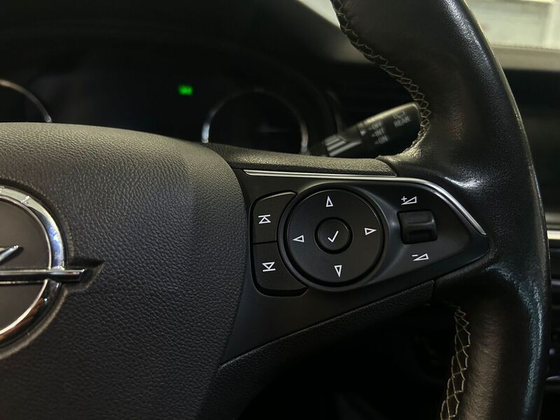 Opel Insignia vaihtoauto