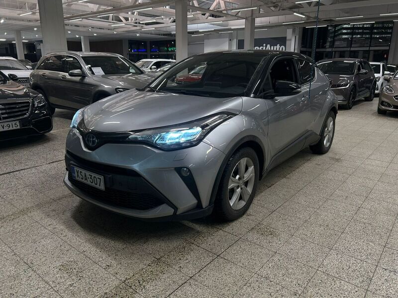 Toyota C-HR vaihtoauto