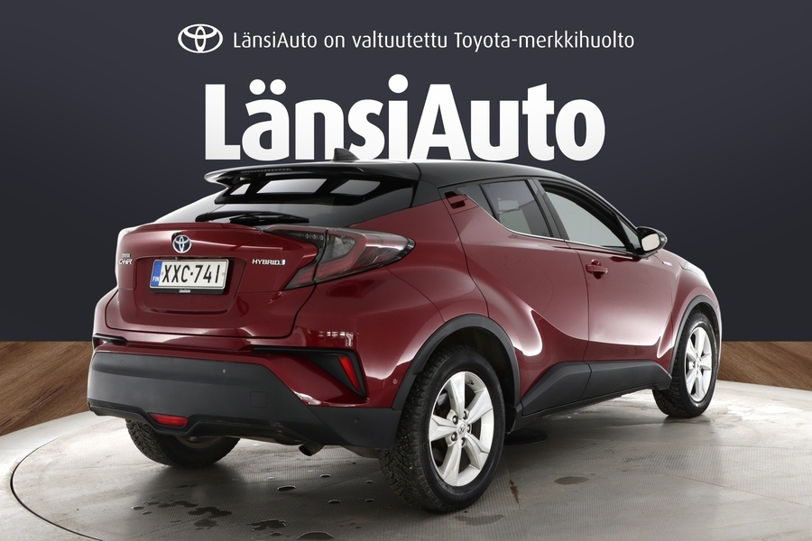 Toyota C-HR vaihtoauto