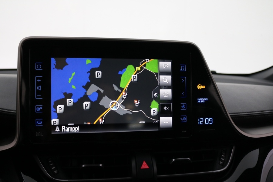 Toyota C-HR vaihtoauto