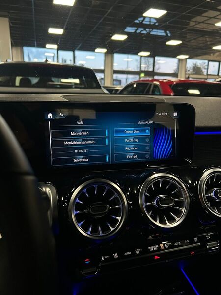 Mercedes-Benz EQB vaihtoauto