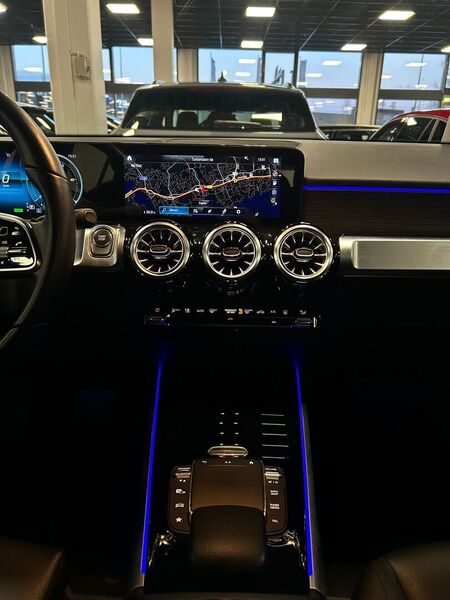 Mercedes-Benz EQB vaihtoauto