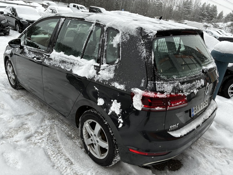 Volkswagen Golf Sportsvan vaihtoauto