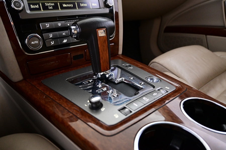 Volkswagen Phaeton vaihtoauto