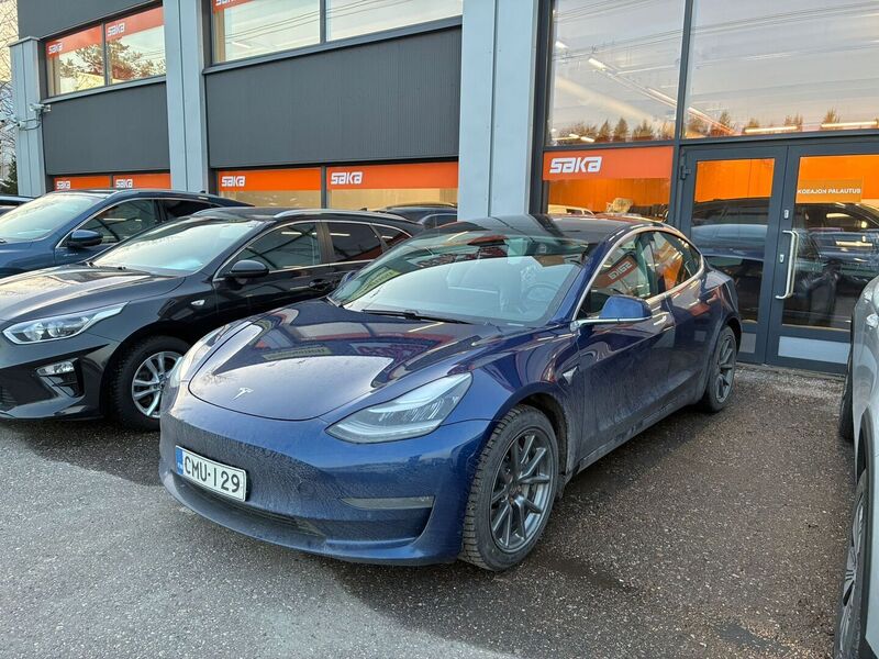 Tesla Model 3 vaihtoauto