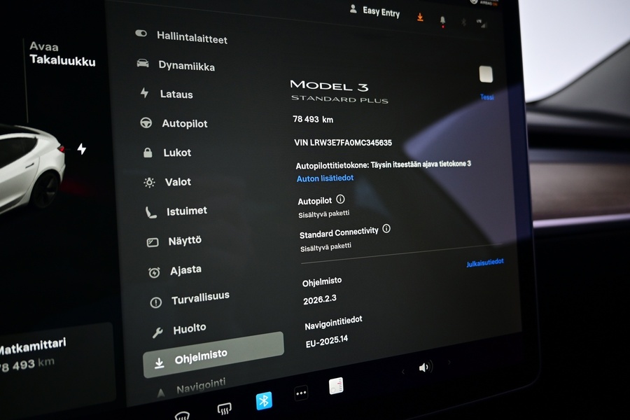 Tesla Model 3 vaihtoauto