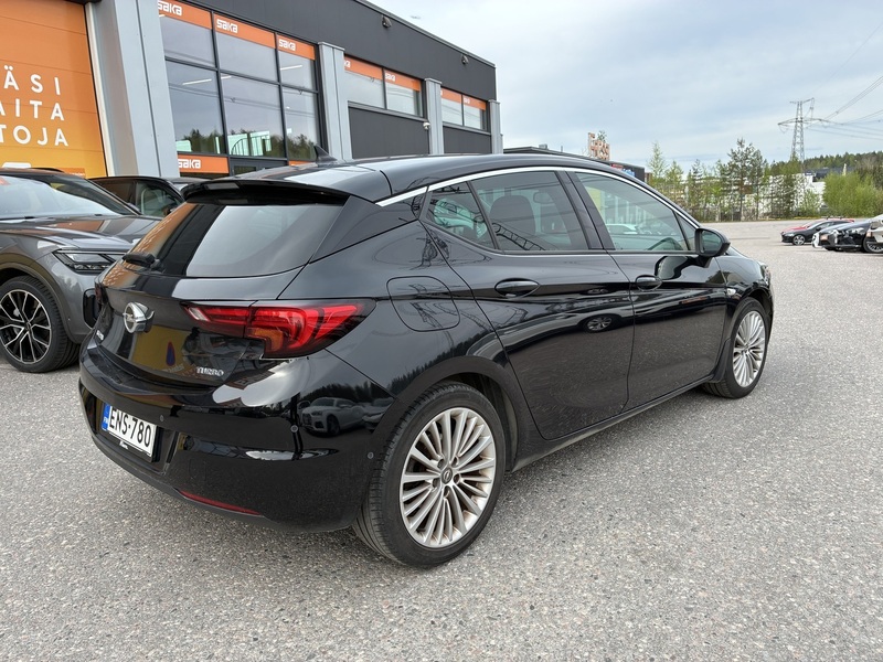 Opel Astra vaihtoauto