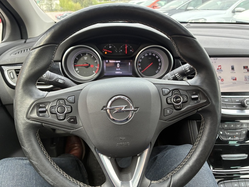 Opel Astra vaihtoauto