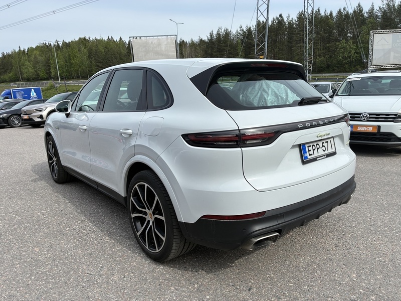 Porsche Cayenne vaihtoauto