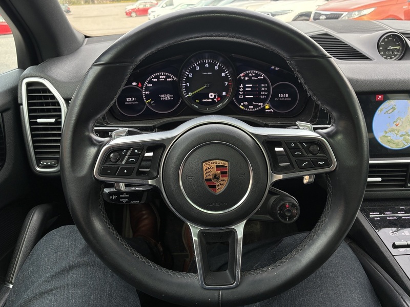 Porsche Cayenne vaihtoauto