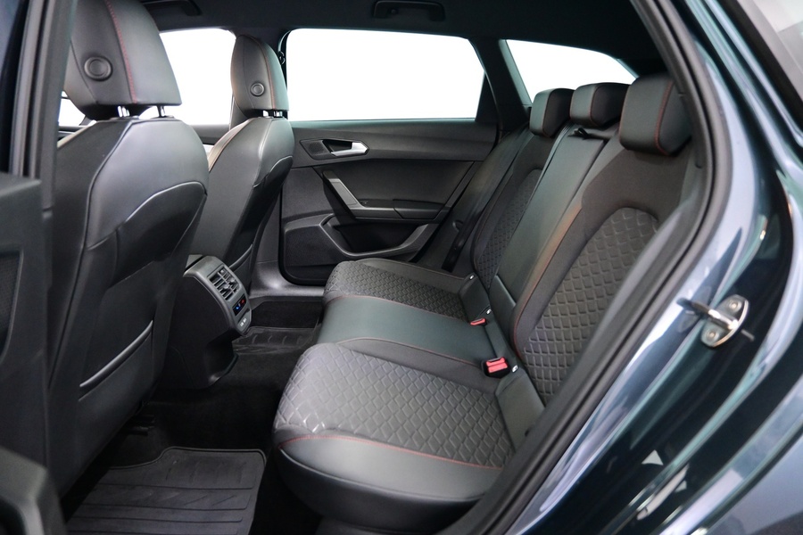 SEAT Leon Sportstourer vaihtoauto